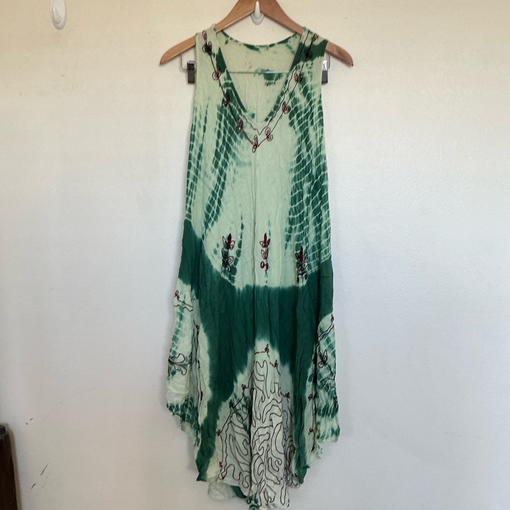 Green Tie-Dye V-Neck Sleeveless Dress